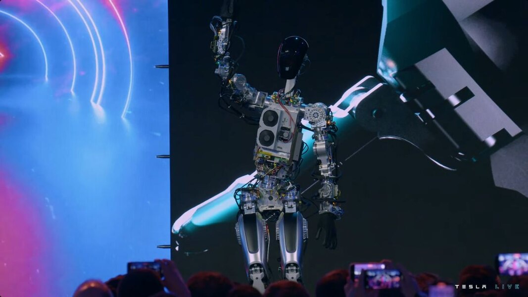 Tesla Optimus Robot AI Day Image  (6 of 26)